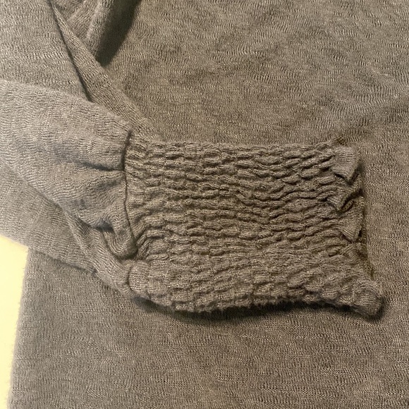 Kylie Paige Soft Black Long-sleeve Sweater with Smocking at Wrists Size M - Picture 7 of 11